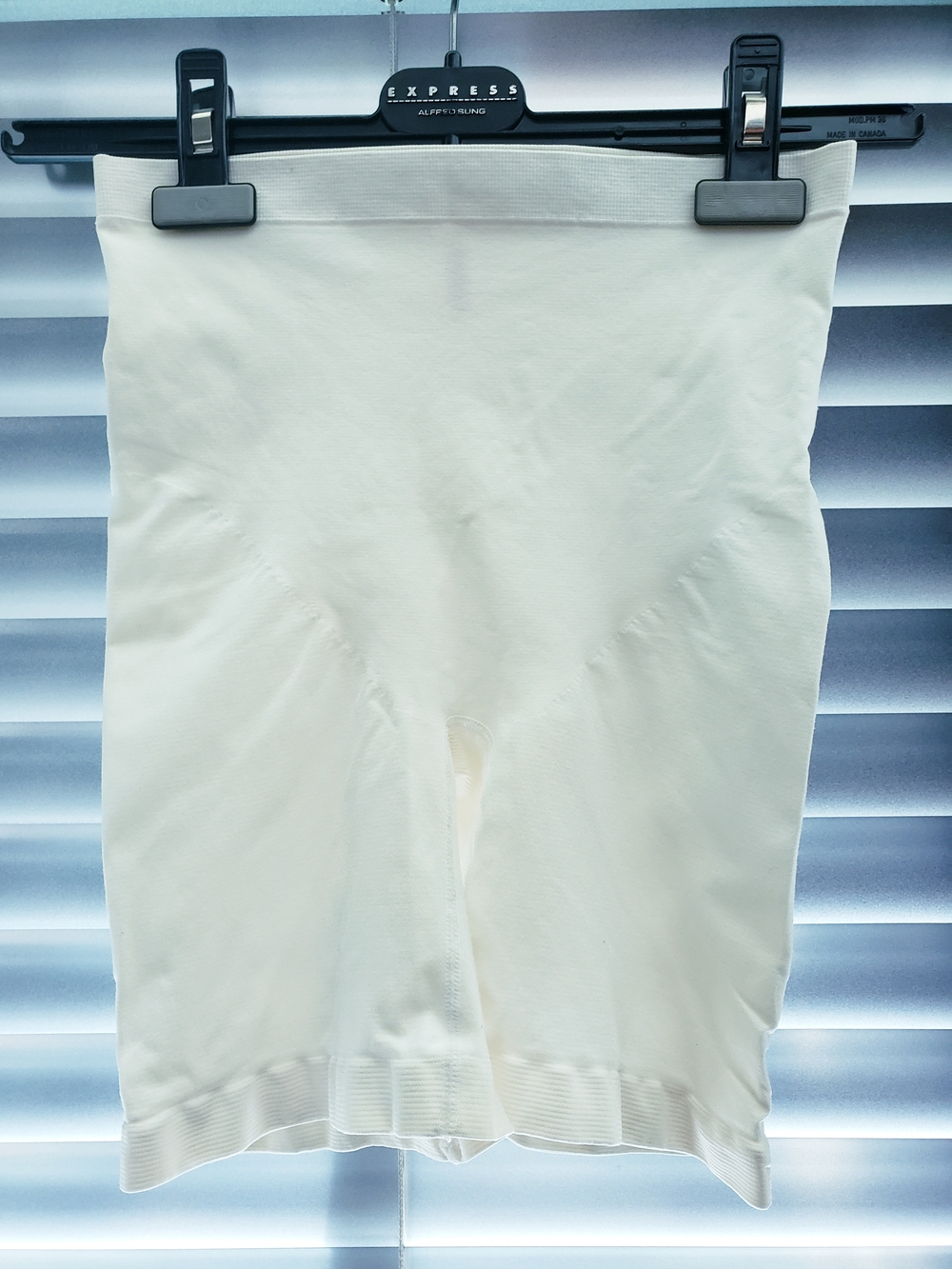 White High-Waist Shaping Shorts